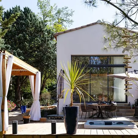 Lodge Les Taizen, Sejour Spa- Sans Enfants Saint-Cannat